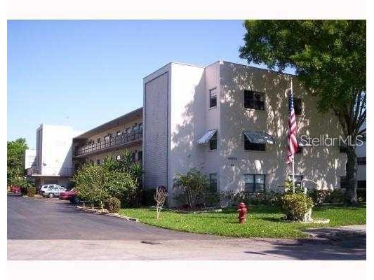 5975 Terrace Park Drive N #105 Saint Petersburg FL 33709 U8229499 image1