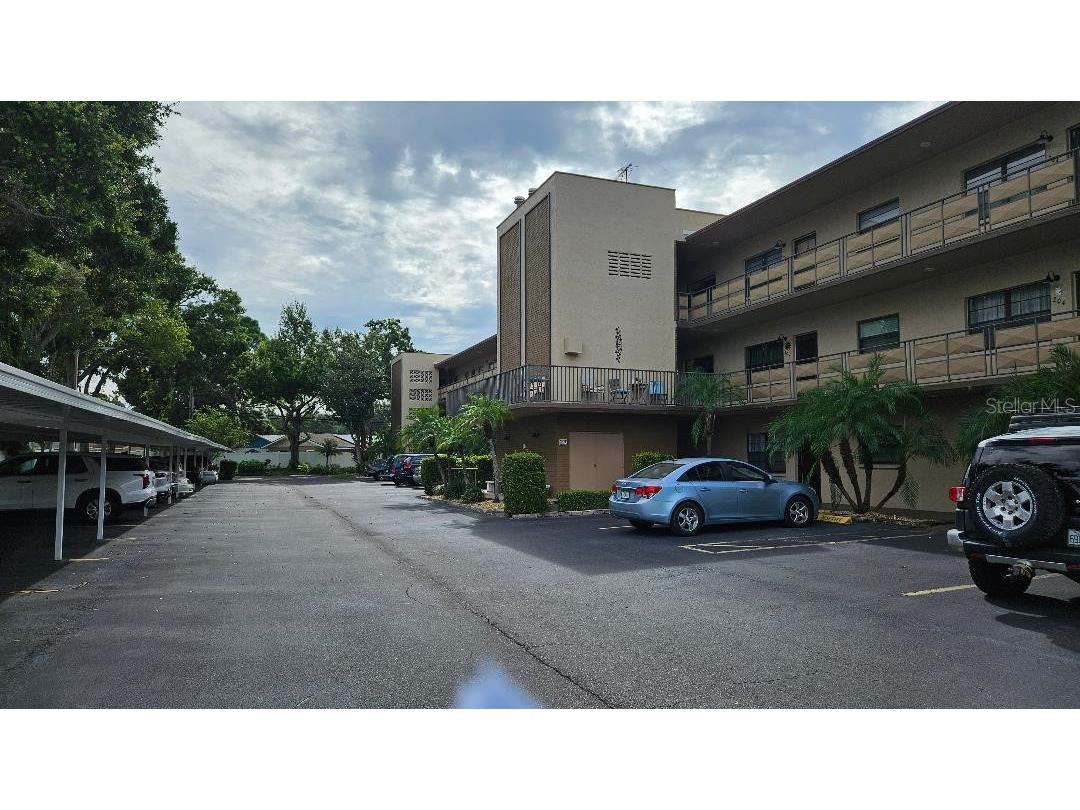 5975 Terrace Park Drive N #105 Saint Petersburg FL 33709 TB8427512 image1