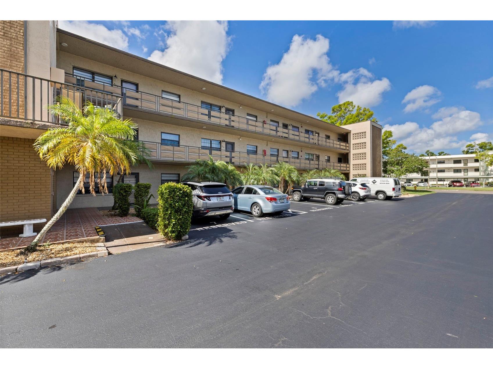 5975 Terrace Park Drive N #204 Saint Petersburg FL 33709 TB8510300 image1