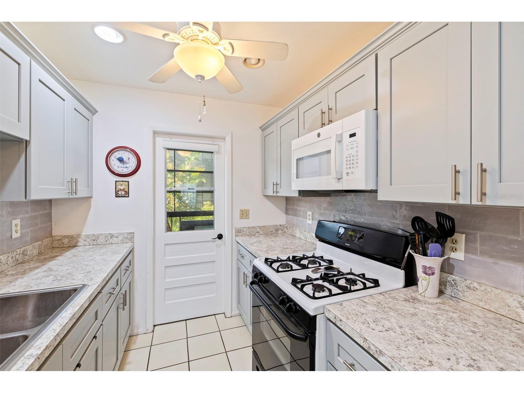 5975 Terrace Park Drive N #204 Saint Petersburg FL 33709 TB8510300 image11