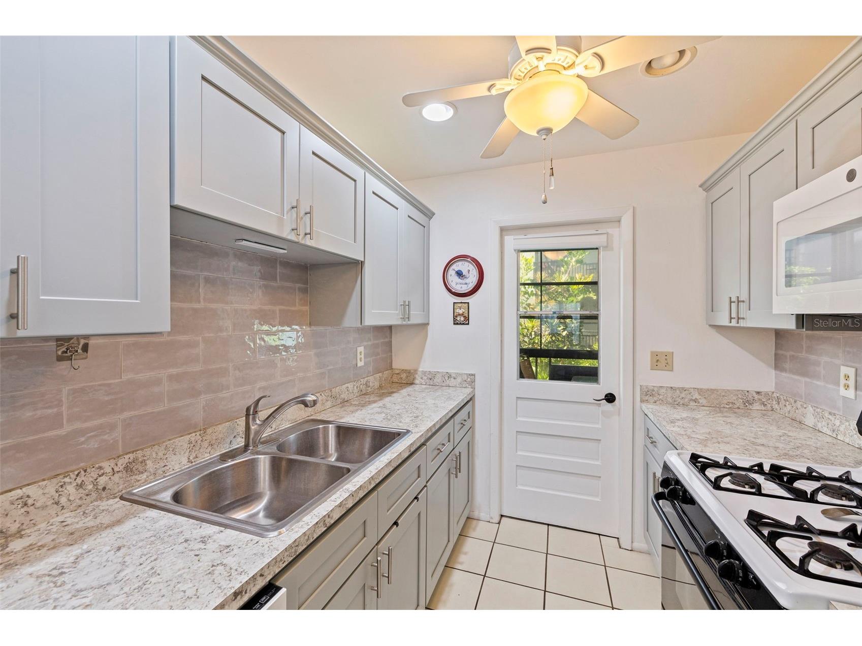 5975 Terrace Park Drive N #204 Saint Petersburg FL 33709 TB8510300 image12