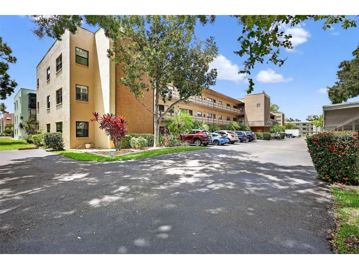 5975 Terrace Park Drive N #209 Saint Petersburg FL 33709 TB8419530 image1