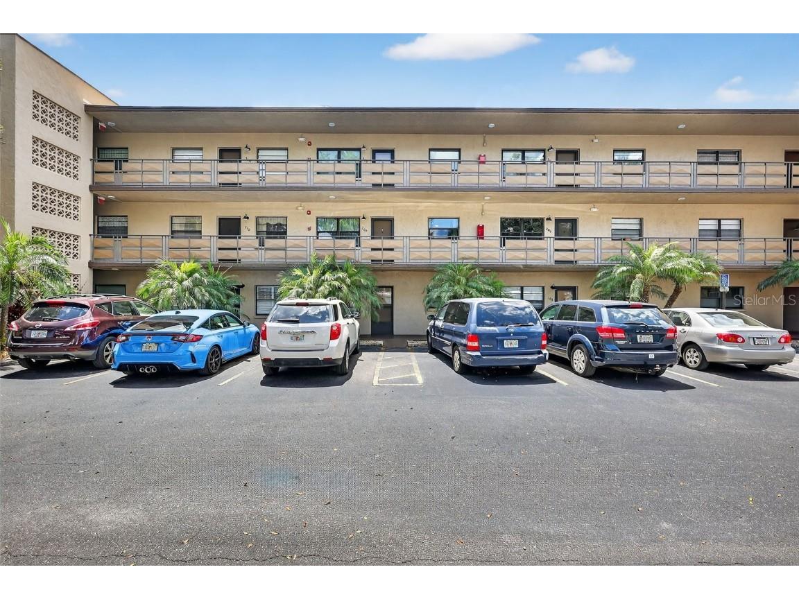 5975 Terrace Park Drive N #209 Saint Petersburg FL 33709 TB8419530 image3