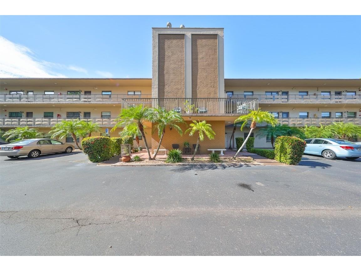 5975 Terrace Park Drive N #211 Saint Petersburg FL 33709 T3542851 image1
