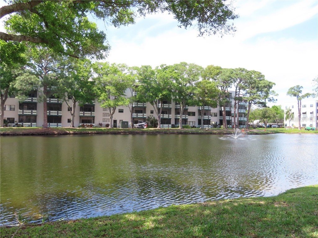 5980 80th Street N #106 Saint Petersburg FL 33709 U8237043 image1