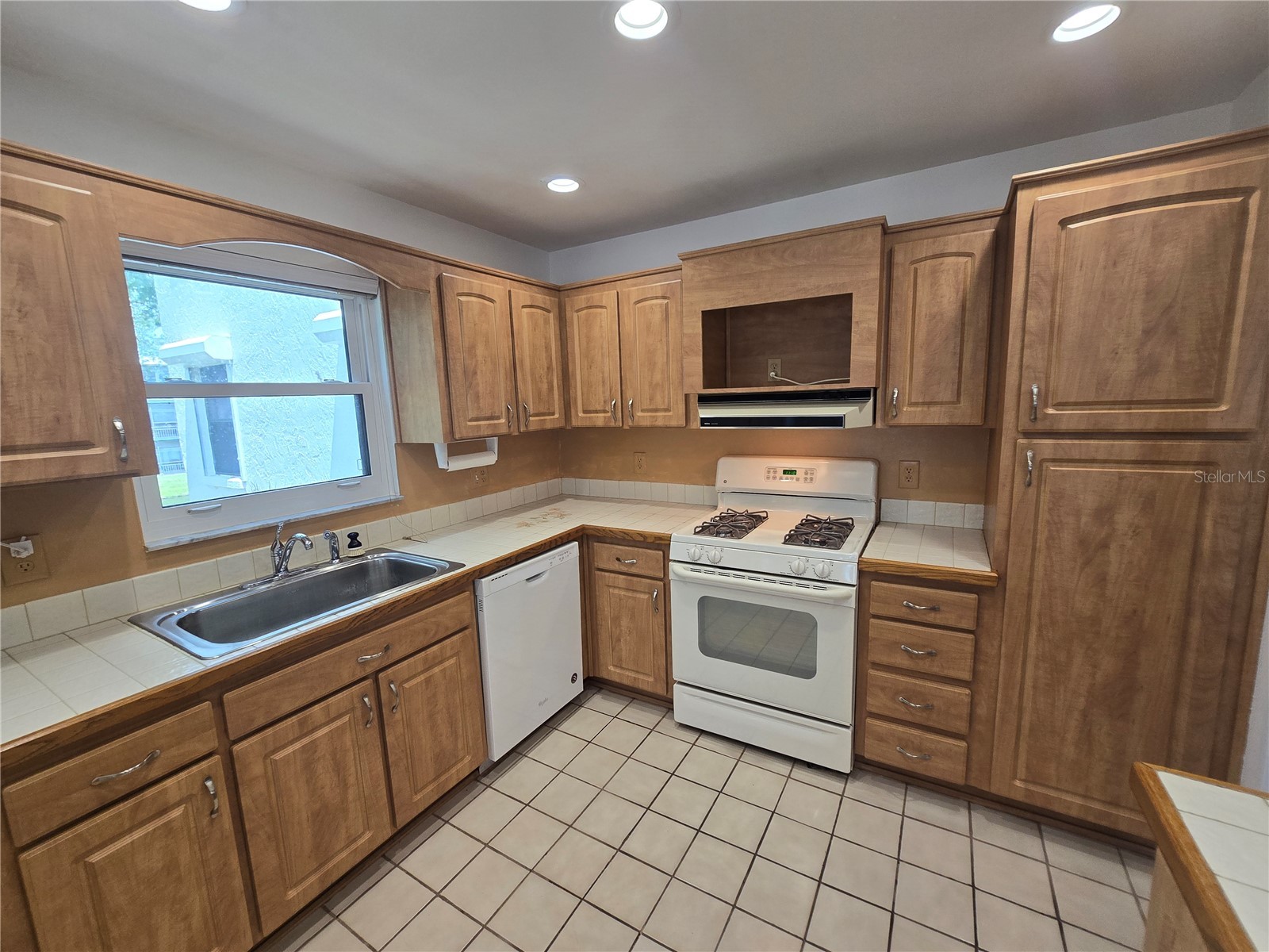 5980 Terrace Park Drive N #201 Saint Petersburg FL 33709 TB8513411 image18