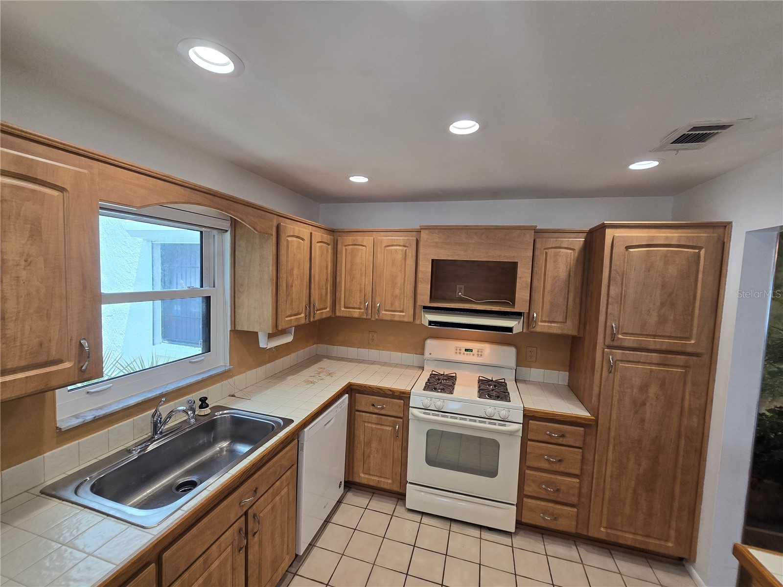 5980 Terrace Park Drive N #201 Saint Petersburg FL 33709 TB8513411 image20