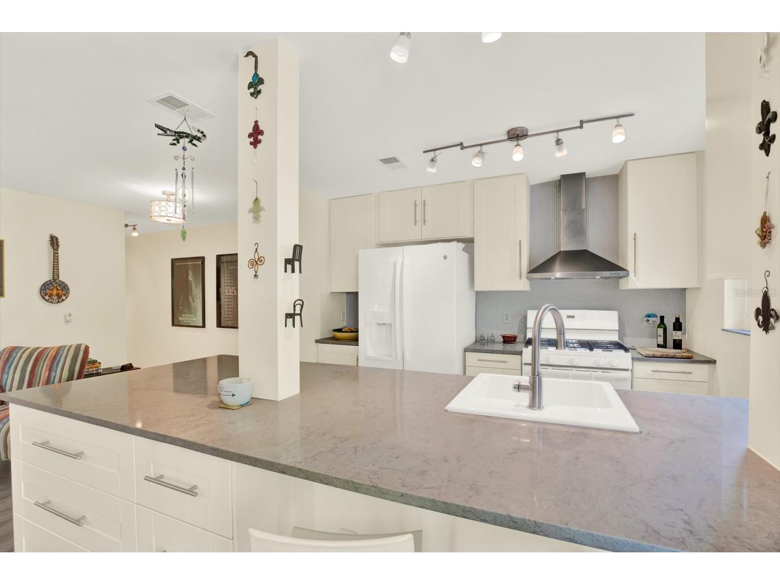 5980 Terrace Park Drive N #309 Saint Petersburg FL 33709 TB8495609 image9