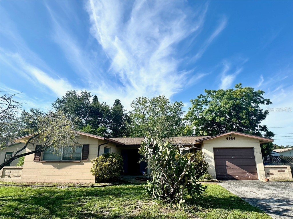 5984 30th Avenue N Saint Petersburg FL 33710 U8251077 image1