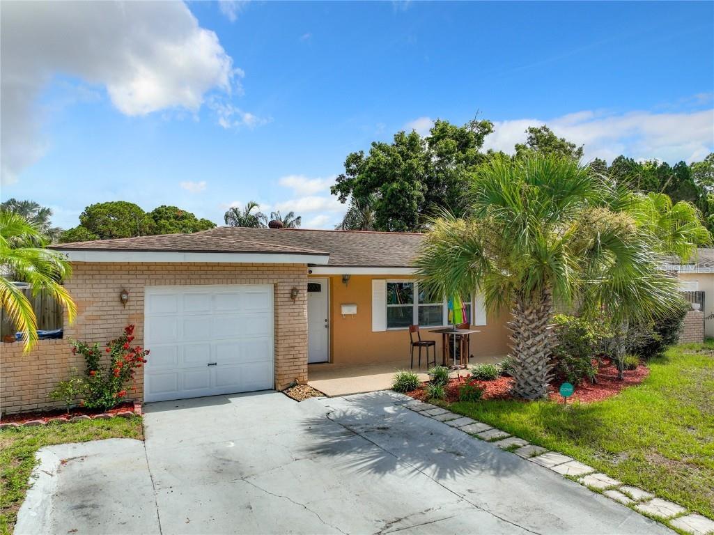 5985 38th Avenue N Saint Petersburg FL 33710 TB8351446 image1