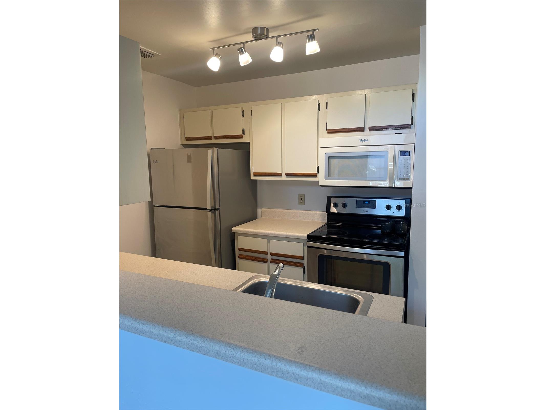 5992 Westgate Drive #302 Orlando FL 32835 G5109481 image2