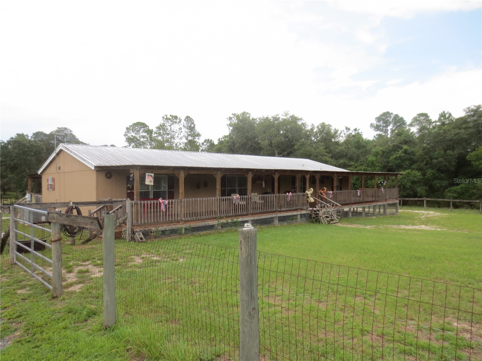 5995 SE 183rd Avenue Road Ocklawaha FL 32179 OM725783 image1