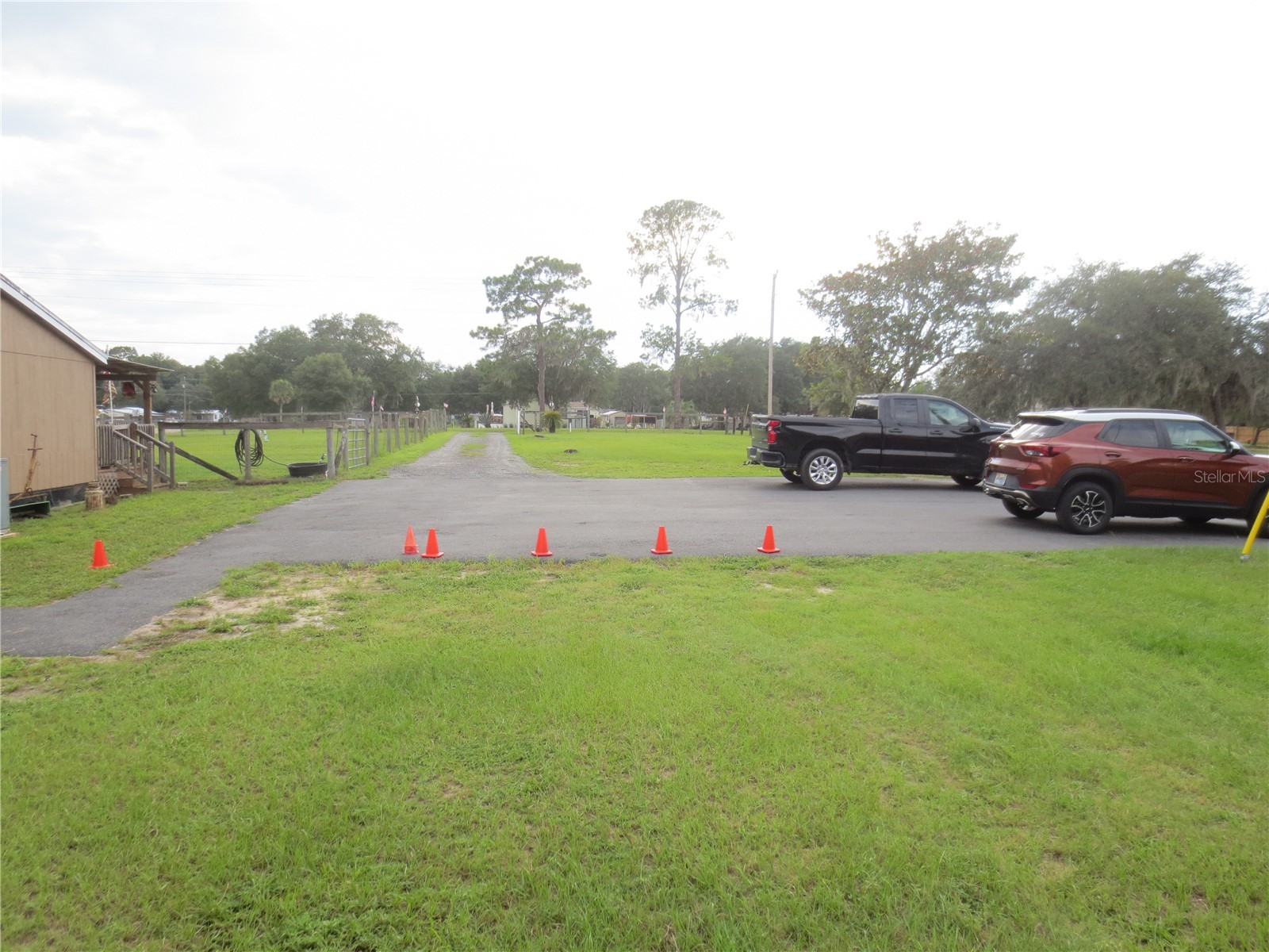5995 SE 183rd Avenue Road Ocklawaha FL 32179 OM725783 image26