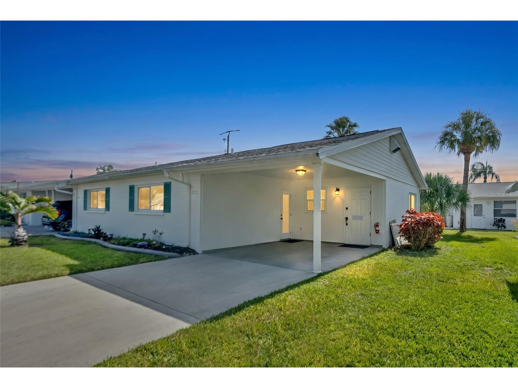 5996 Hibiscus Drive #6 Bradenton FL 34207 A4693883 image4
