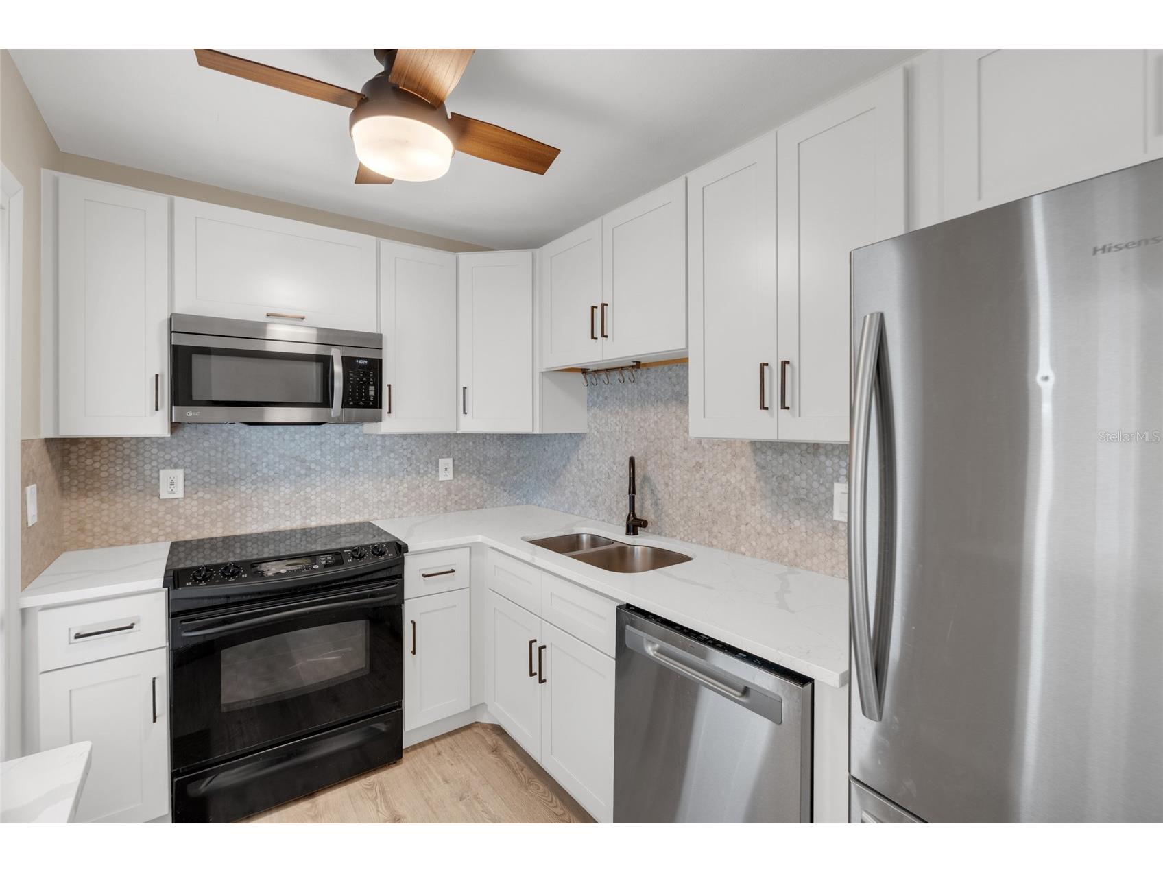 5996 Hibiscus Drive #6 Bradenton FL 34207 A4693883 image8