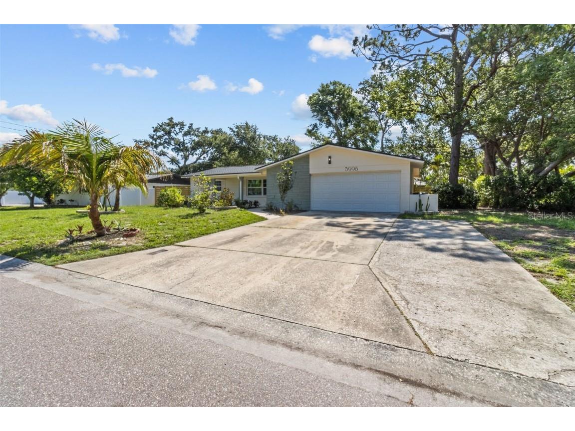 5998 8th Street S Saint Petersburg FL 33705 TB8400821 image1