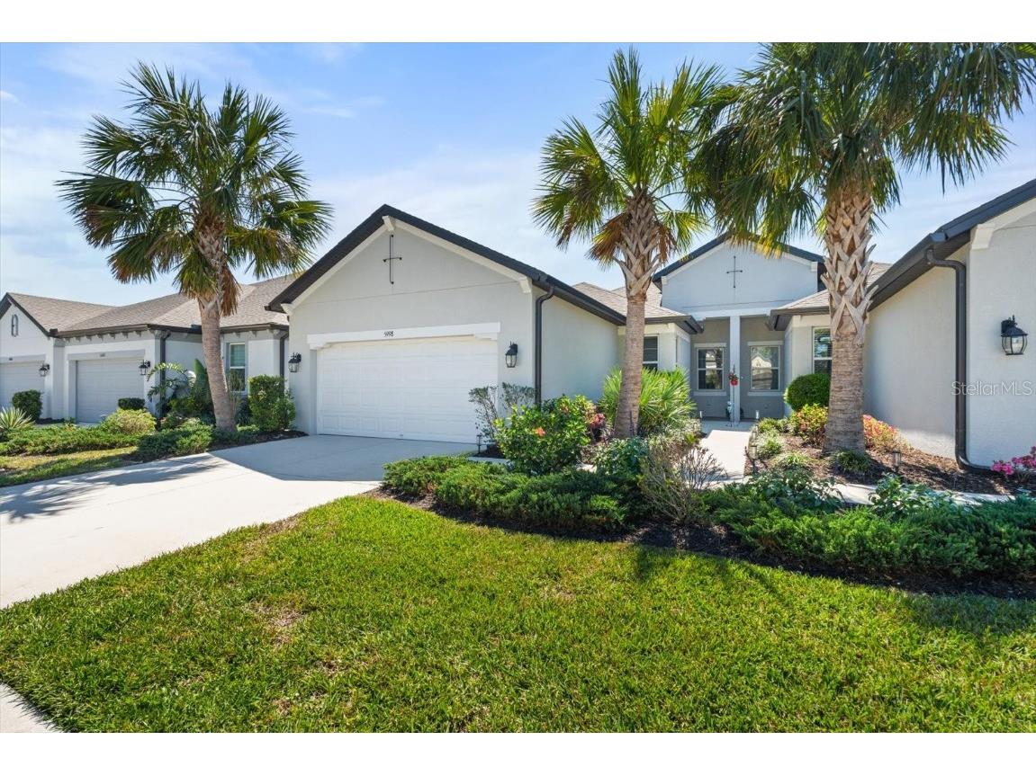 5998 Amberly Drive Bradenton FL 34208 A4644105 image1