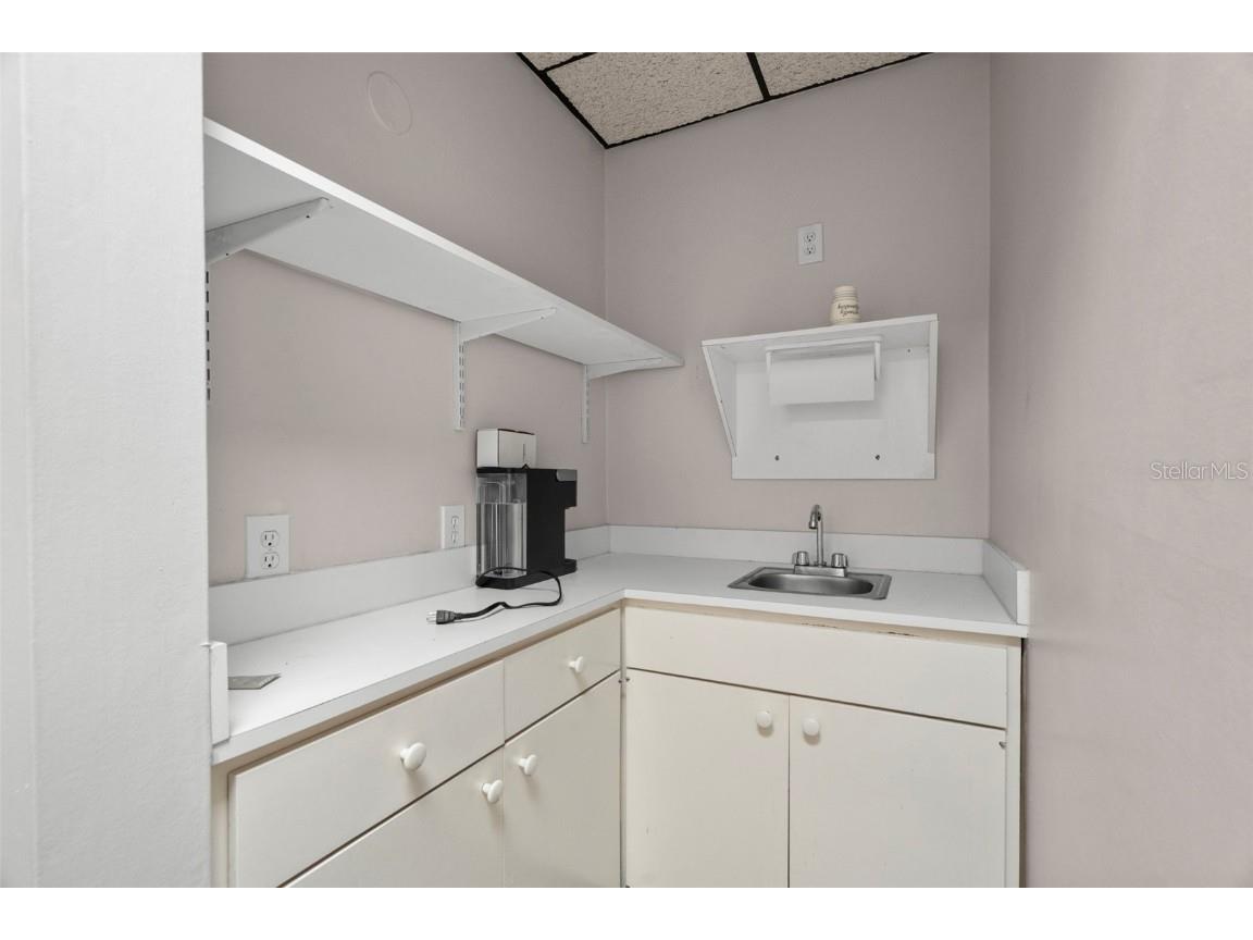 5999 Central Avenue #200 Saint Petersburg FL 33710 TB8462553 image28