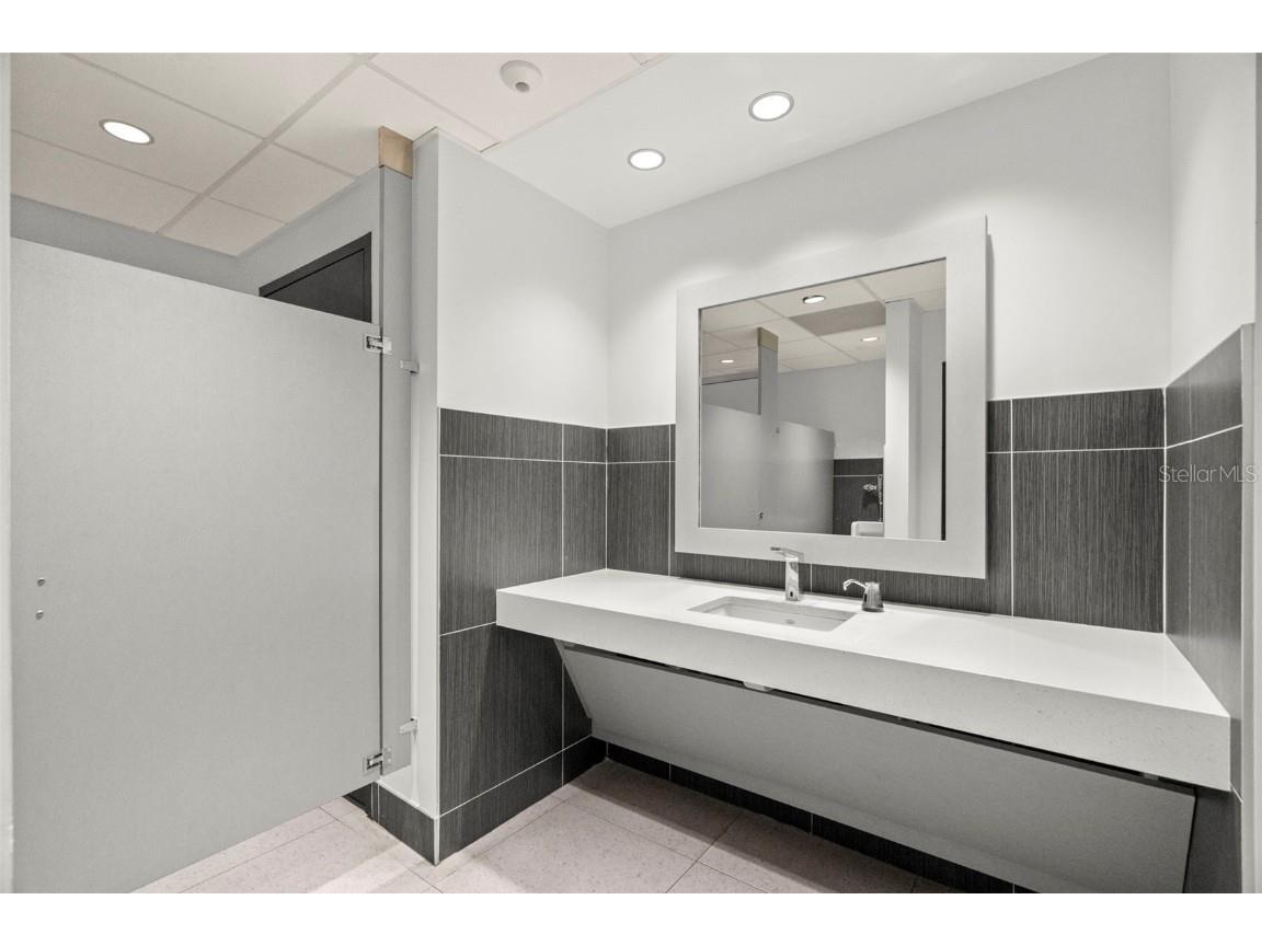 5999 Central Avenue #200 Saint Petersburg FL 33710 TB8462553 image8