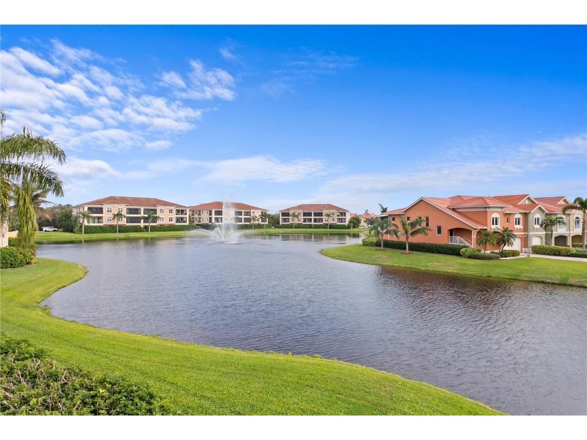 6 Academy Way S #22D Saint Petersburg FL 33711 U8188494 image1