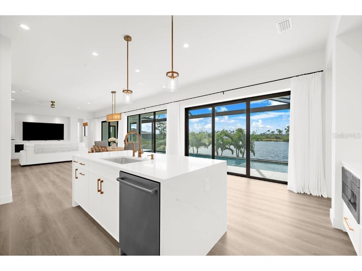 6 Beam Placida FL 33946 D6144611 image8