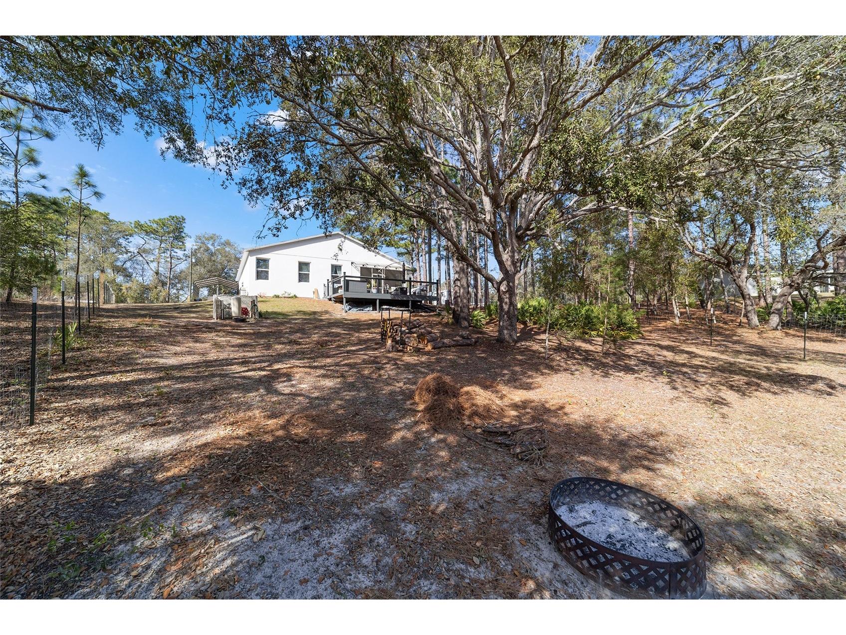 6 Malauka Circle Ocklawaha FL 32179 OM717263 image43