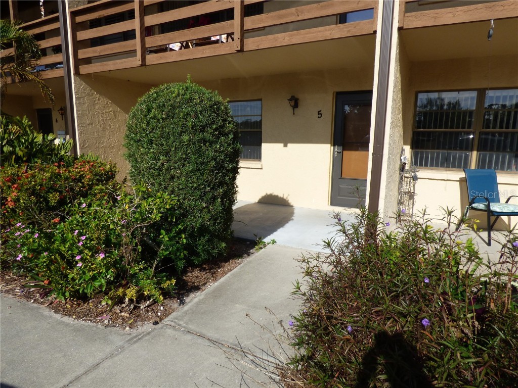 6 Quails Run Boulevard #5 Englewood FL 34223 D6134132 image1