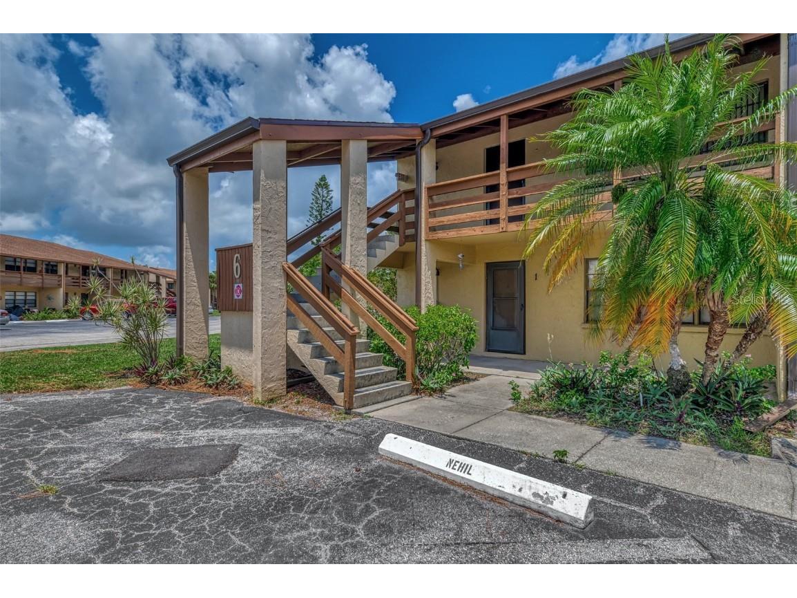 6 Quails Run Boulevard #7 Englewood FL 34223 D6137648 image1