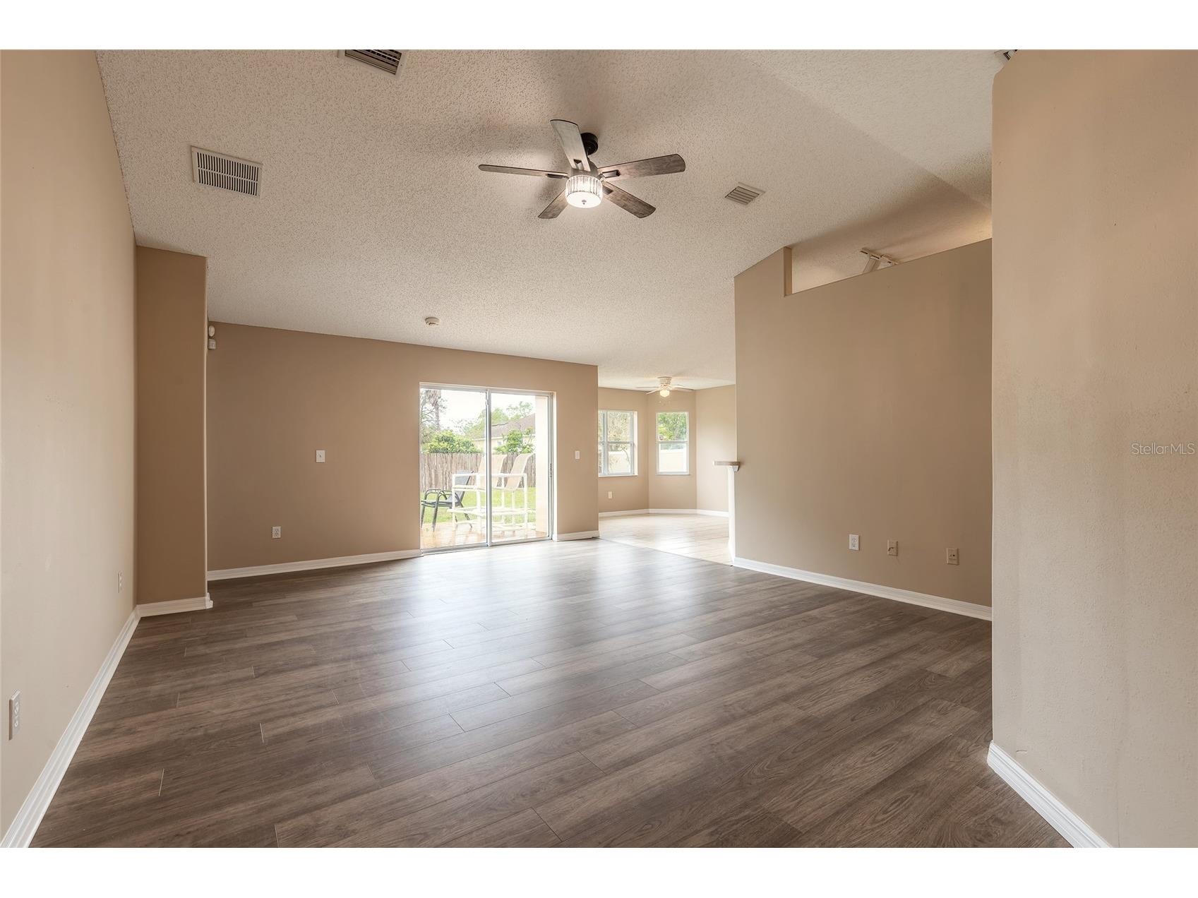 6 Roxboro Drive Palm Coast FL 32164 V4948322 image4