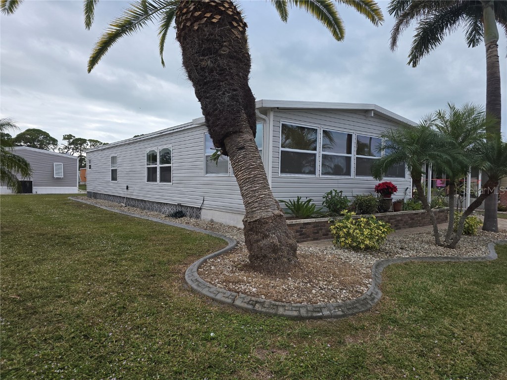 6 S Botany Bay Circle Englewood FL 34223 - FOUNTAIN VIEW A4675447 image3