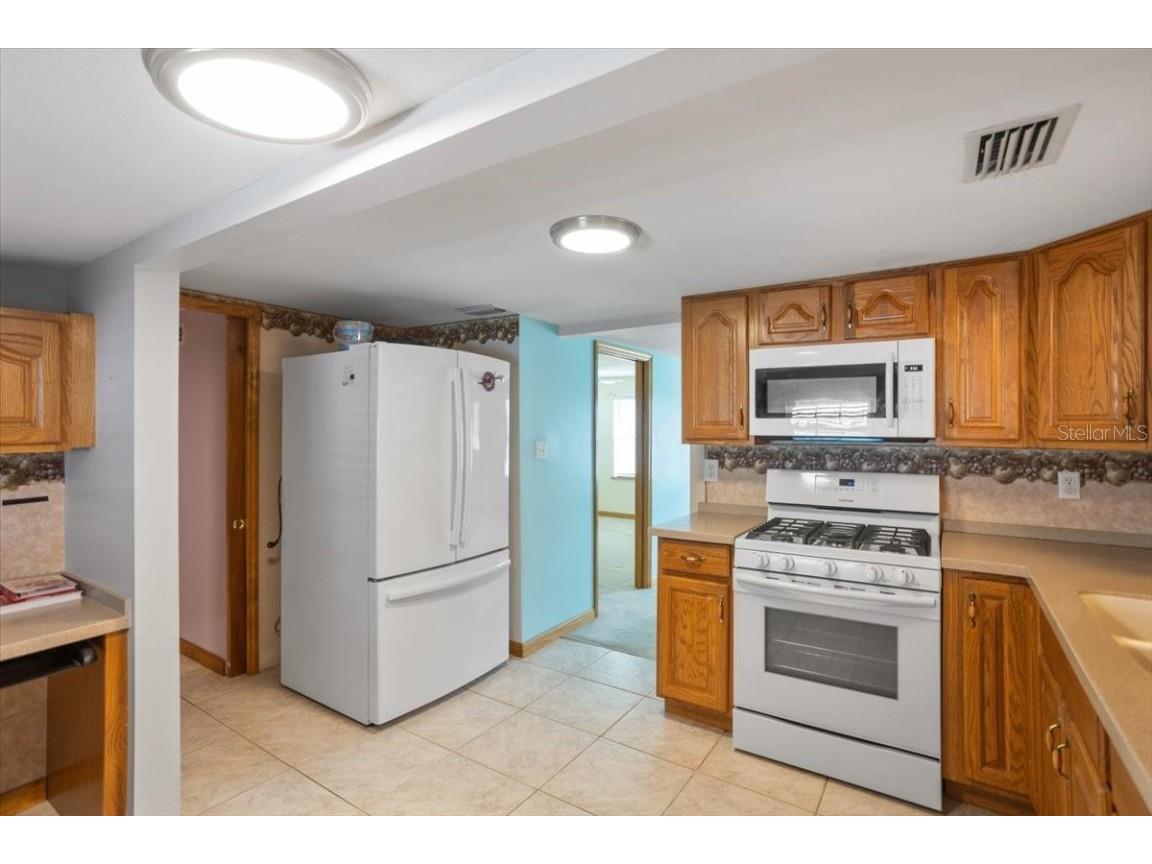 6 Seminole Drive Bradenton FL 34208 A4633111 image10