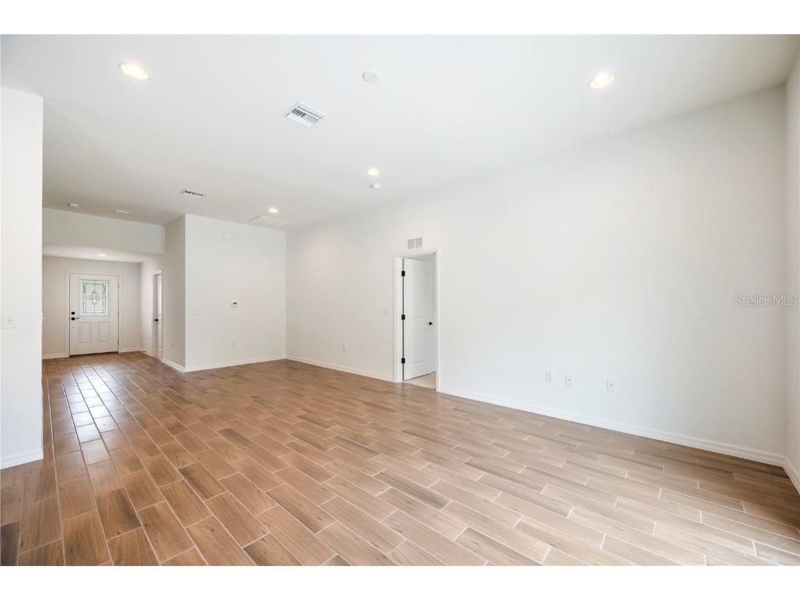 60 Blackjack Avenue Frostproof FL 33843 L4956404 image9