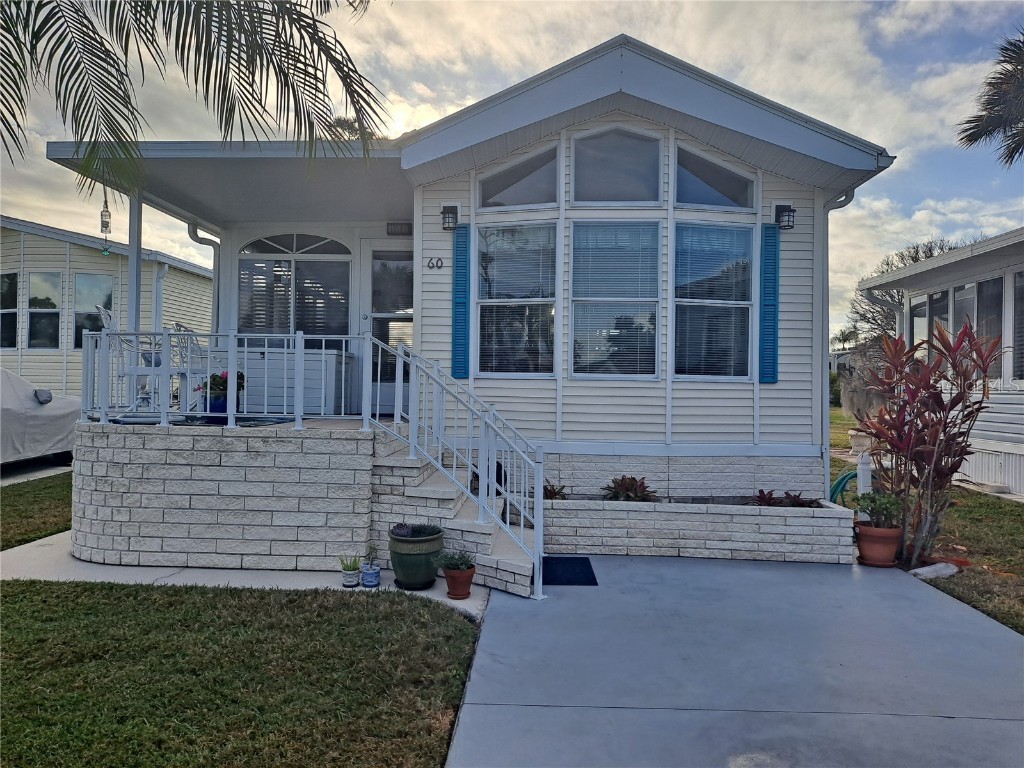 60 Crown Point Drive Nokomis FL 34275 A4594396 image1