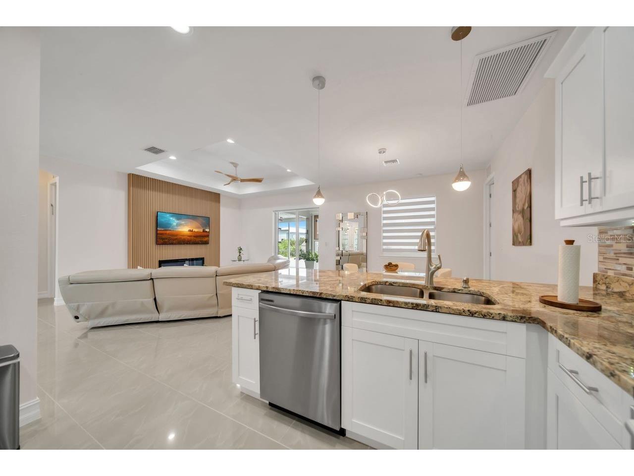 60 Floyd Avenue S Lehigh Acres FL 33976 A4696647 image11