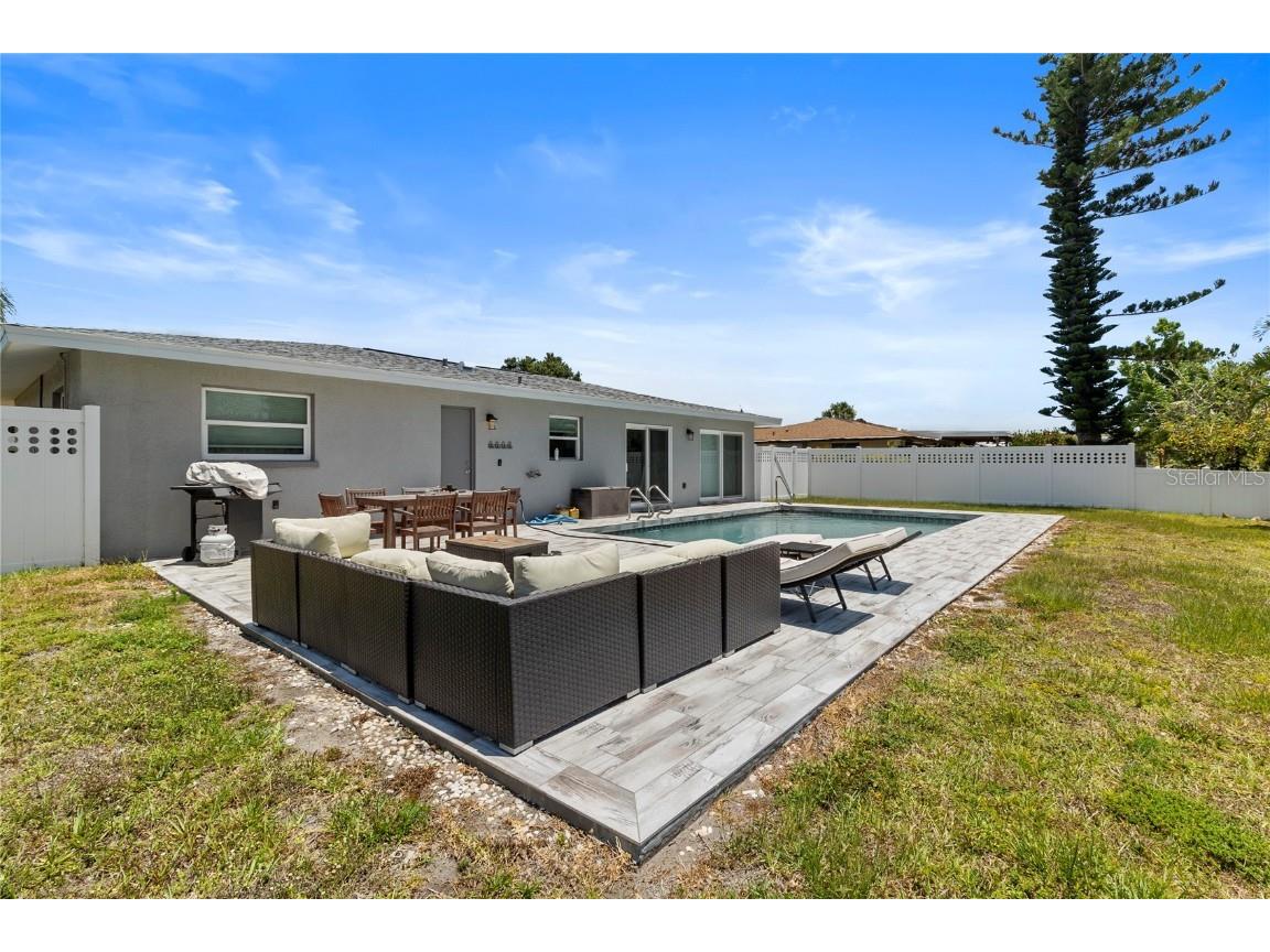 60 Golfview Road Rotonda West FL 33947 C7498757 image27