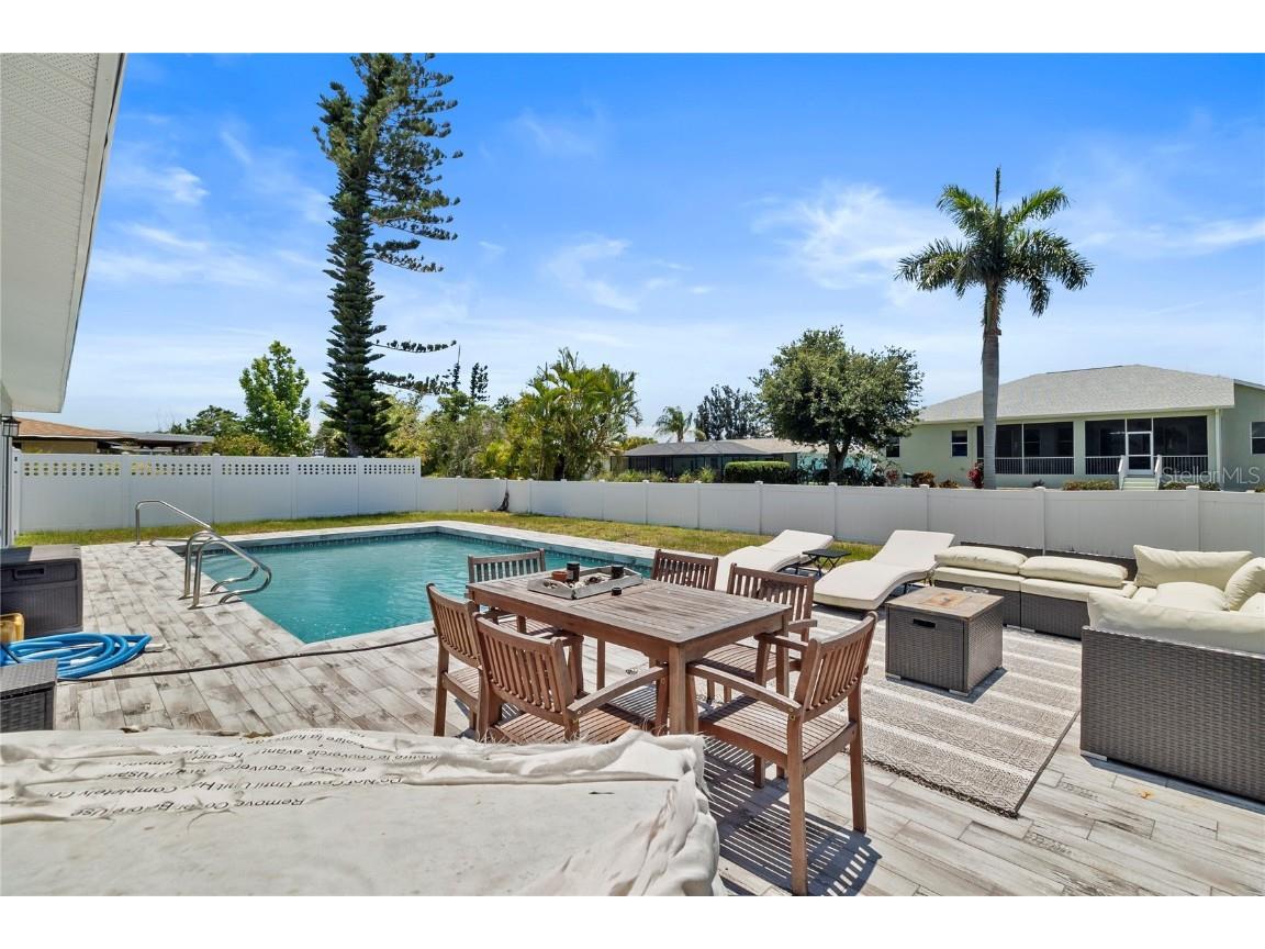 60 Golfview Road Rotonda West FL 33947 C7498757 image6