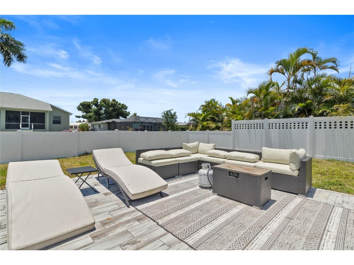 60 Golfview Road Rotonda West FL 33947 C7498757 image7