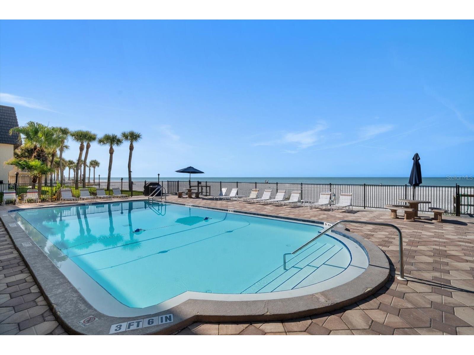 60 Gulf Boulevard #201 Indian Rocks Beach FL 33785 - GULF TB8472207 image2