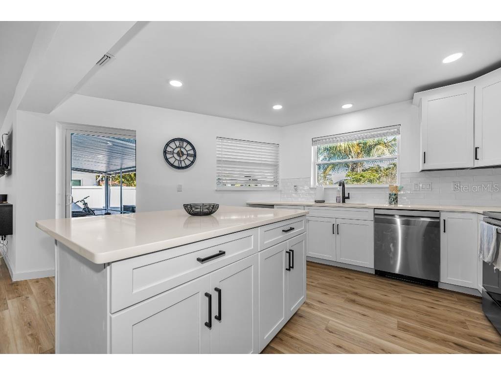 60 Kipling Plaza Clearwater Beach FL 33767 TB8468472 image16