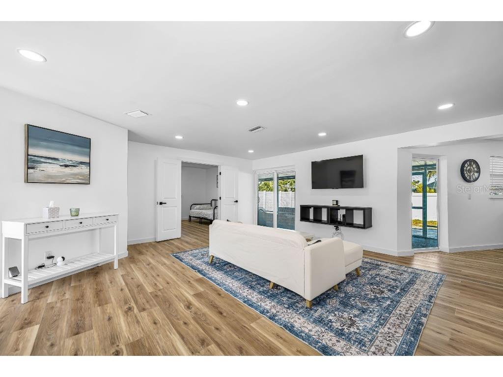 60 Kipling Plaza Clearwater Beach FL 33767 TB8468472 image7