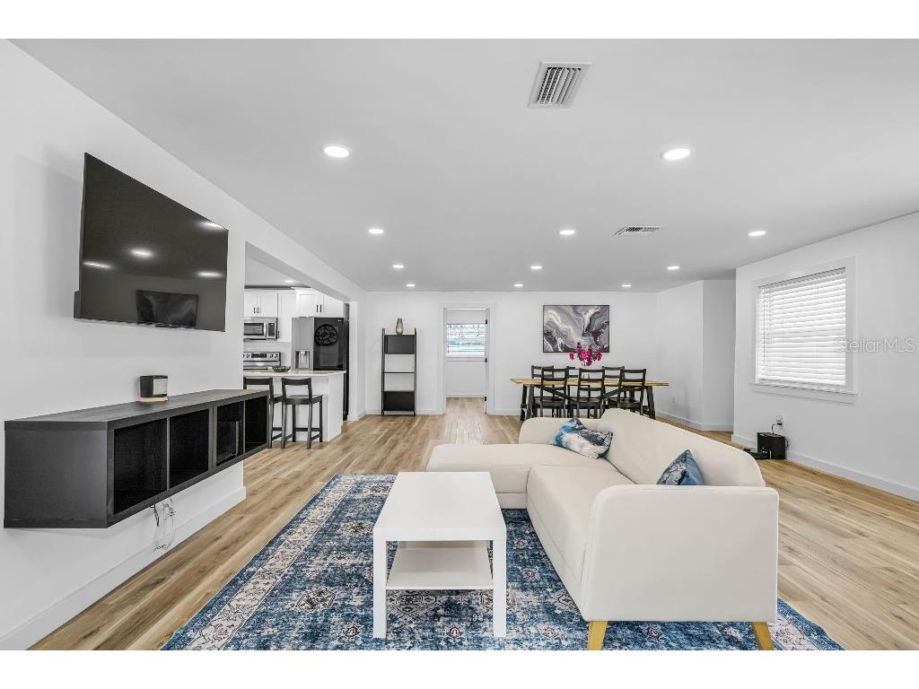 60 Kipling Plaza Clearwater Beach FL 33767 TB8468472 image8