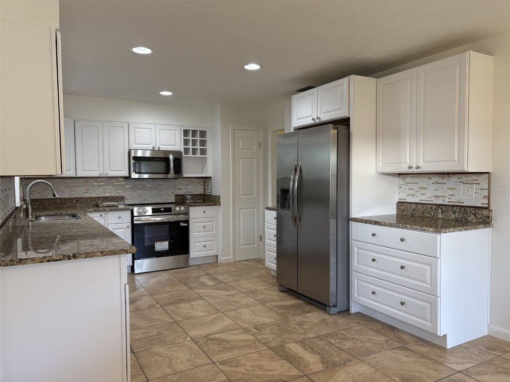 60 Outlook Street Umatilla FL 32784 A4670366 image13