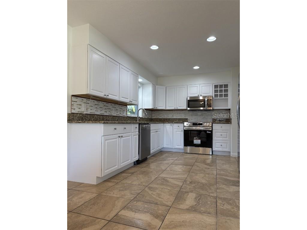 60 Outlook Street Umatilla FL 32784 A4670366 image16