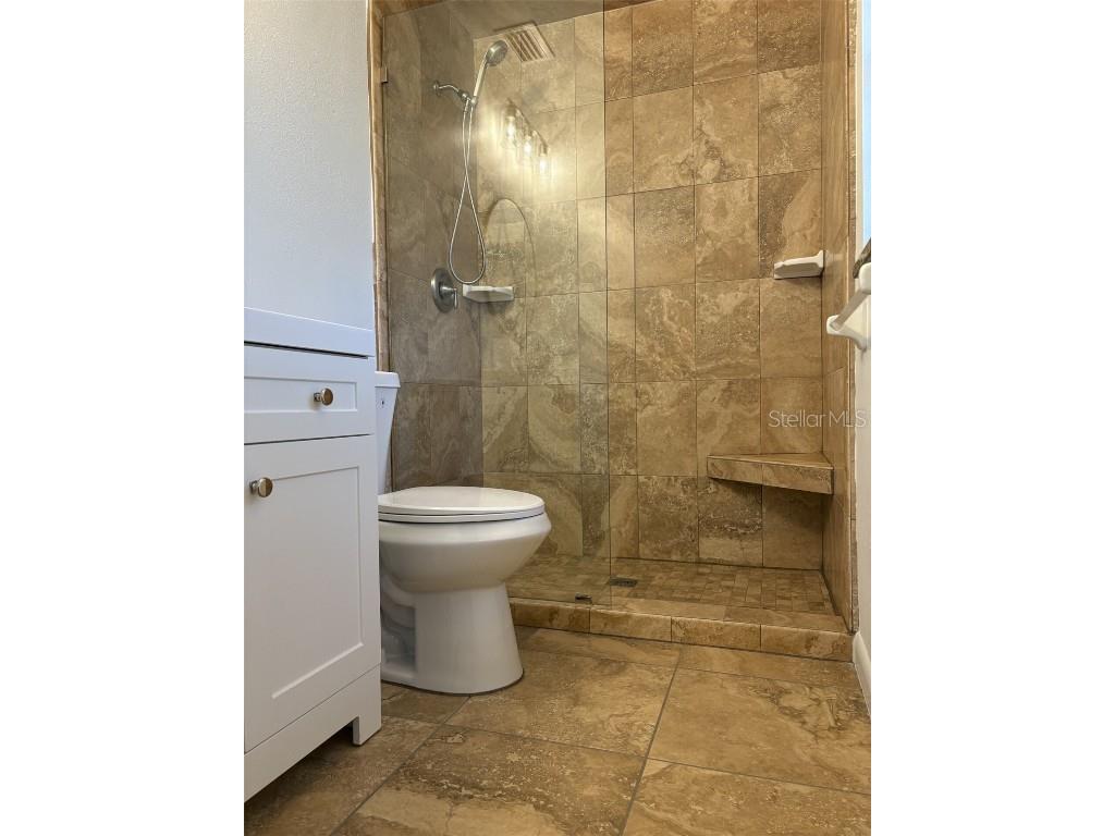 60 Outlook Street Umatilla FL 32784 A4670366 image40