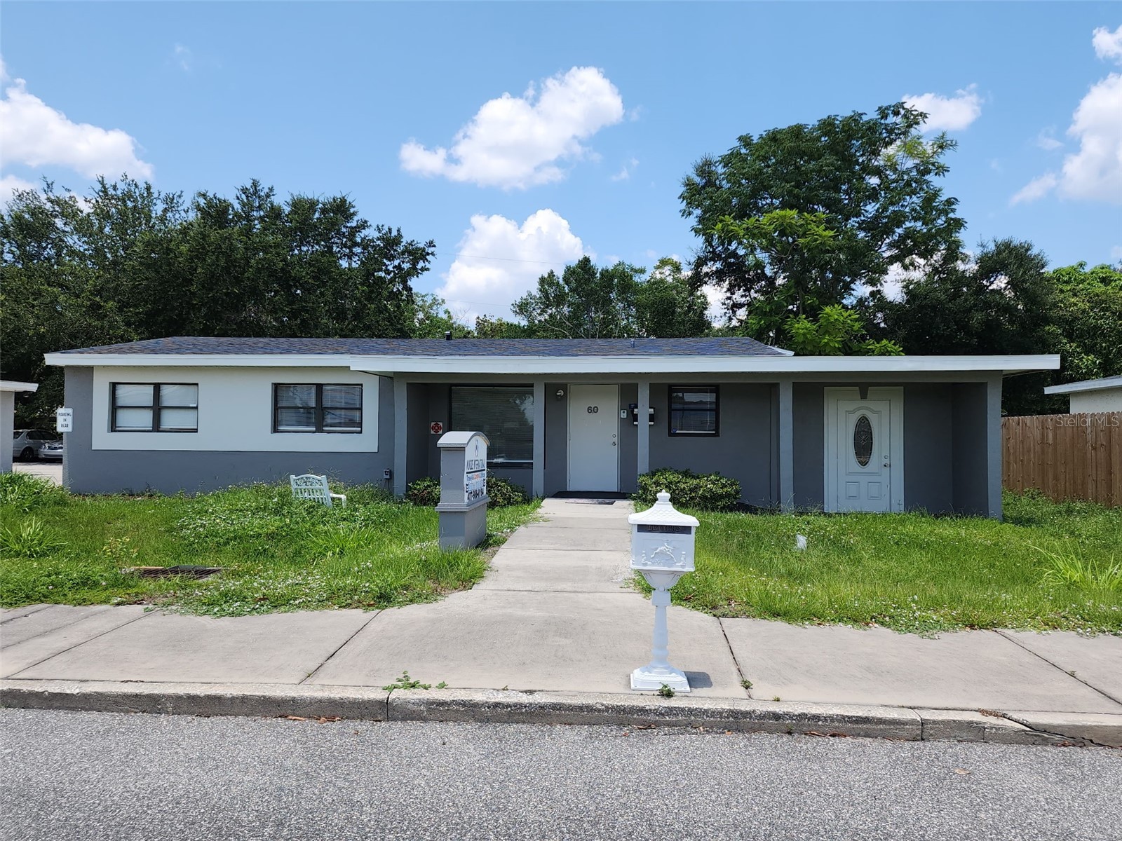 60 S Semoran Boulevard Orlando FL 32807 S5144437 image1