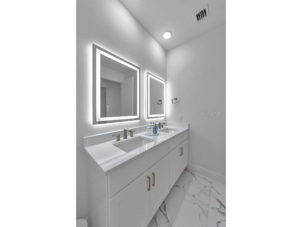 600 3rd Avenue S #301 Saint Petersburg FL 33701 TB8399780 image22