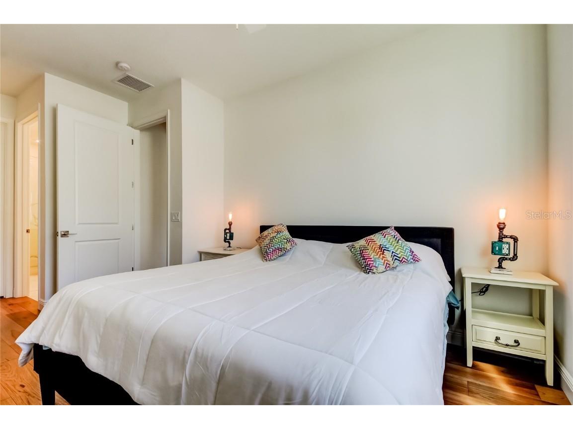 600 3rd Avenue S #302 Saint Petersburg FL 33701 TB8440922 image18