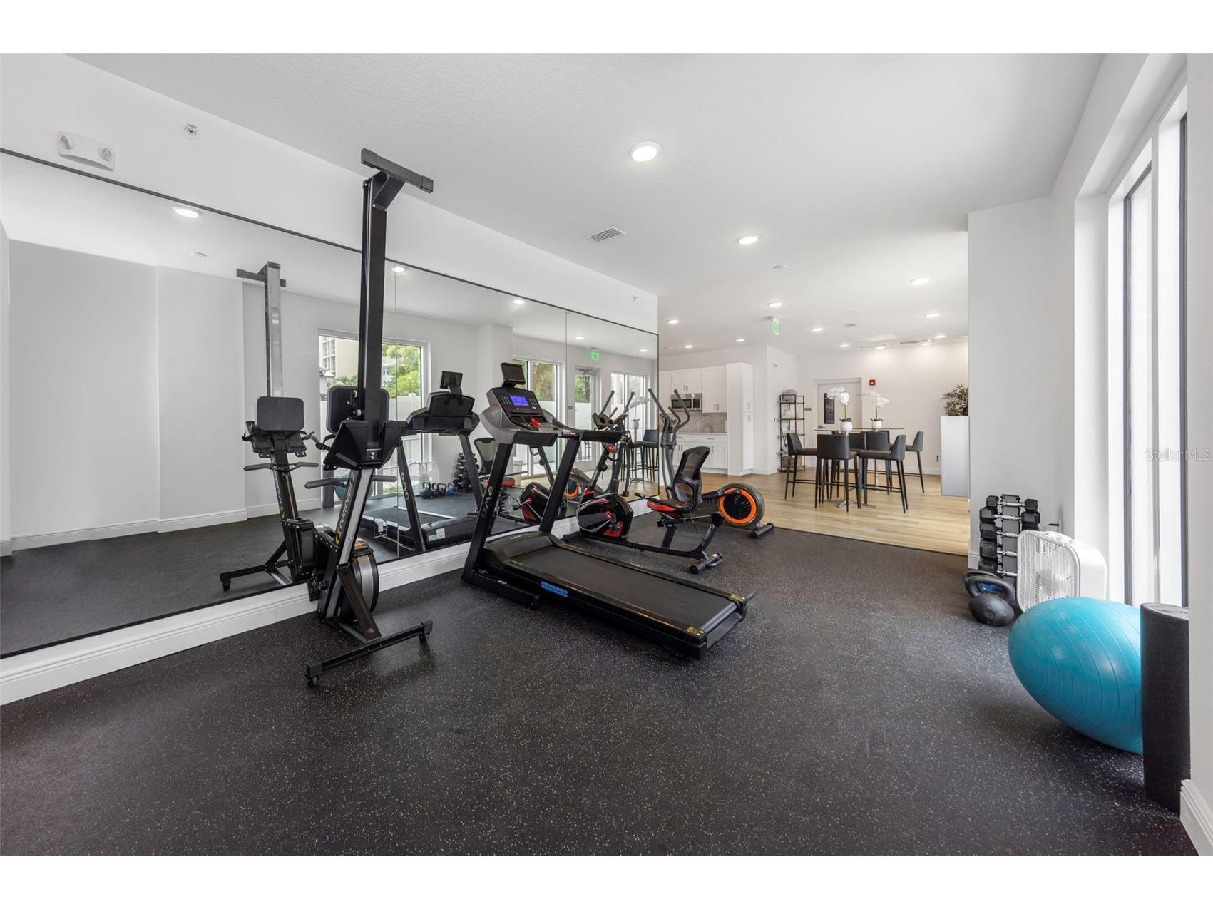 600 3rd Avenue S #305 Saint Petersburg FL 33701 TB8494585 image47