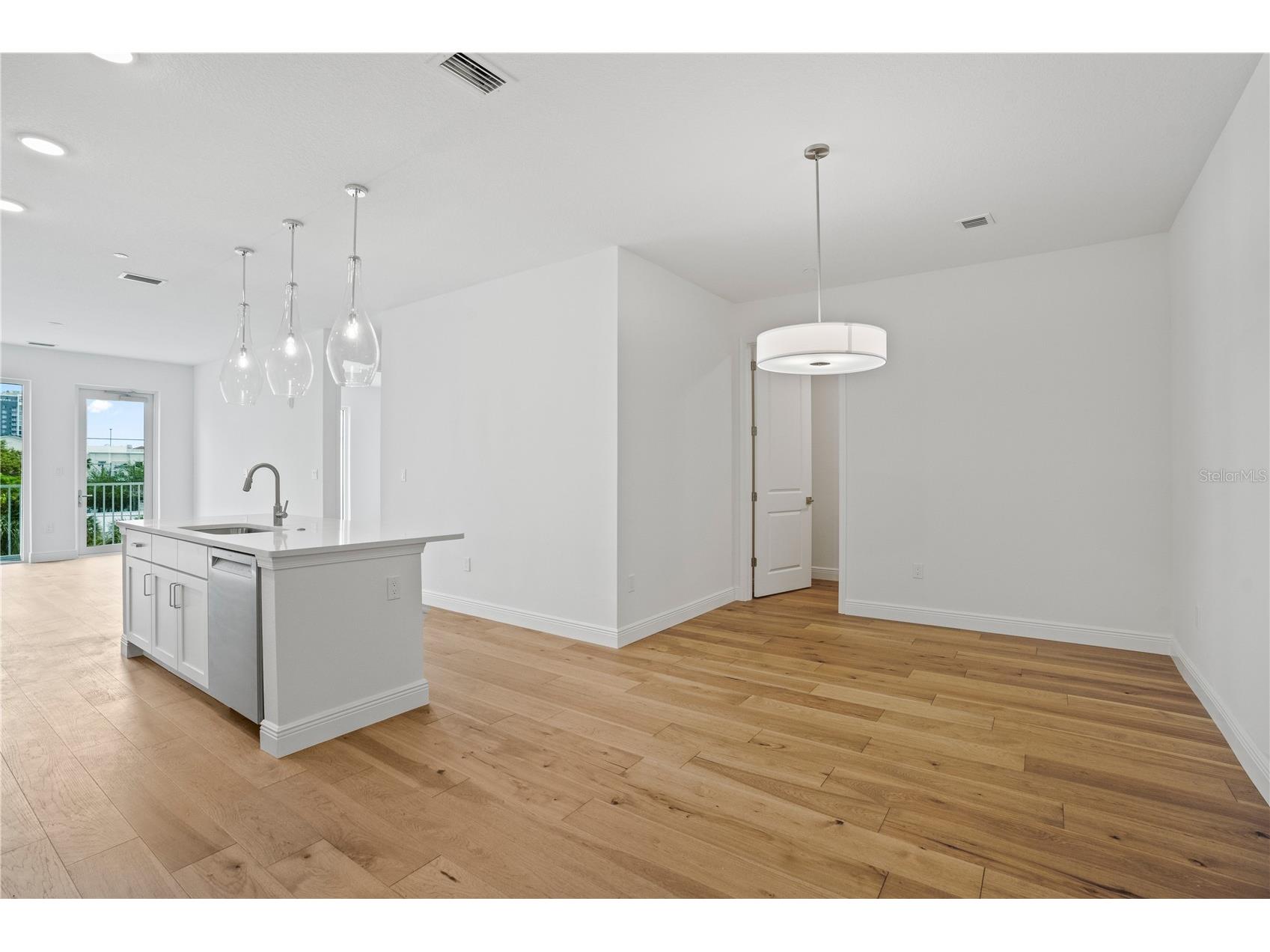 600 3rd Avenue S #307 Saint Petersburg FL 33701 TB8490779 image16