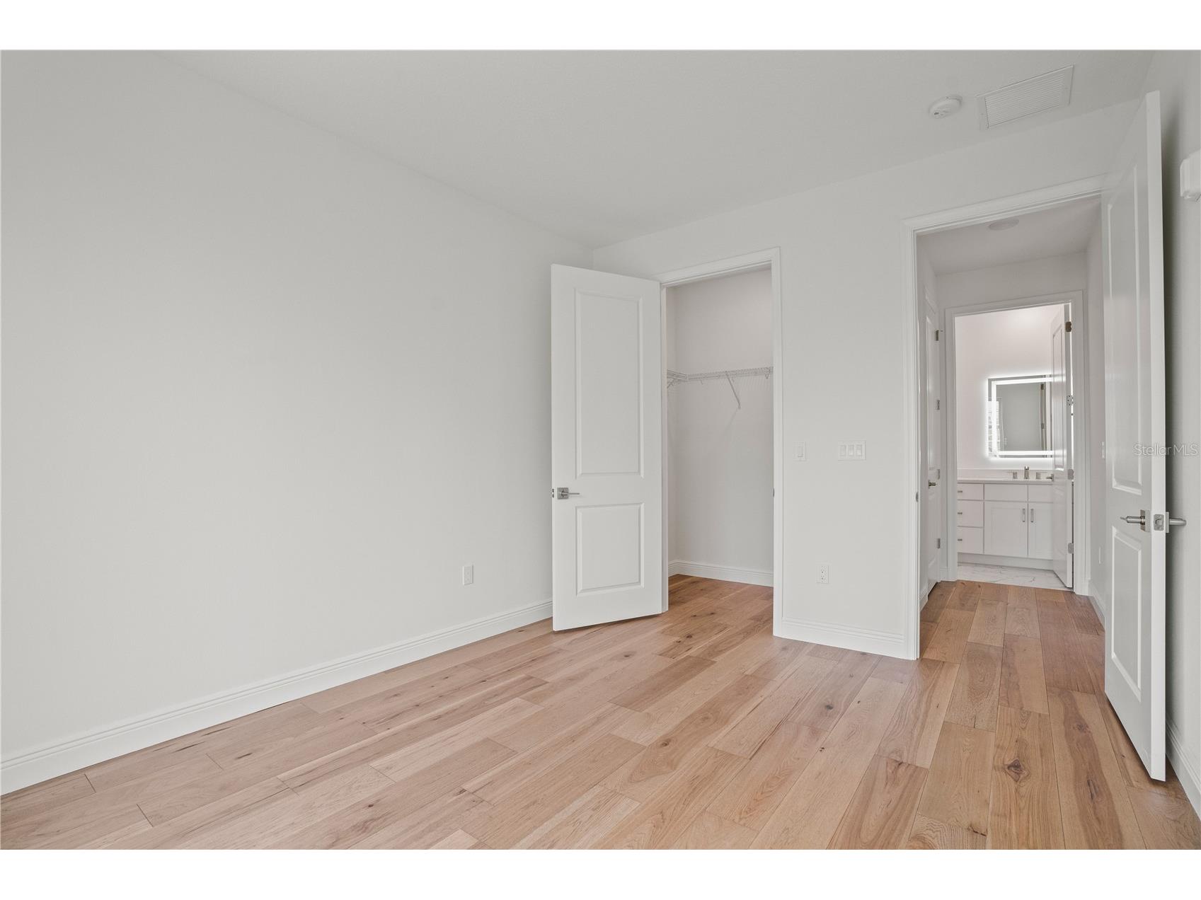 600 3rd Avenue S #307 Saint Petersburg FL 33701 TB8490779 image19